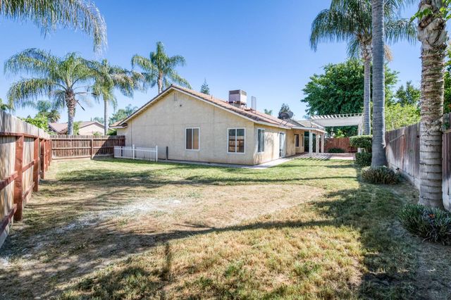 168 Makenna Drive, Madera, CA 93637