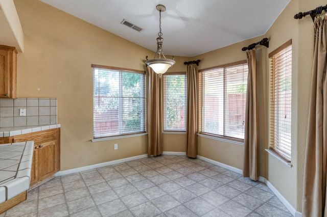 168 Makenna Drive, Madera, CA 93637