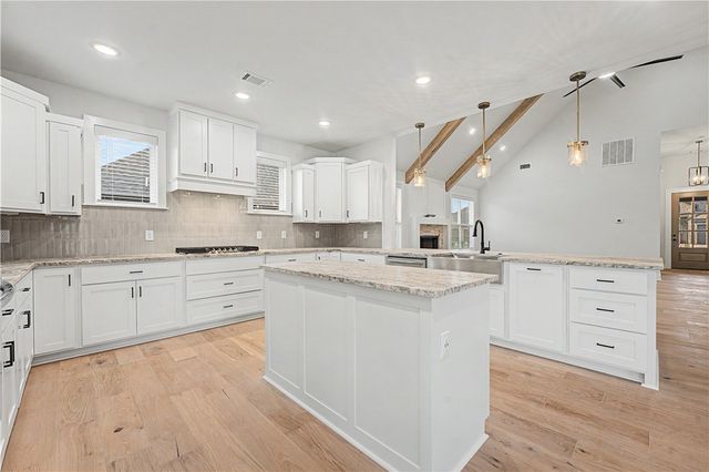 1341 Tiffany, Centerton, AR 72719