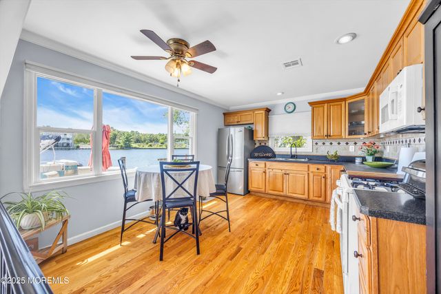 635 Oakwood Drive, Forked River, NJ 08731