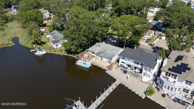 635 Oakwood Drive, Forked River, NJ 08731