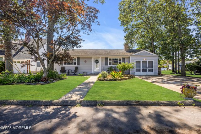635 Oakwood Drive, Forked River, NJ 08731
