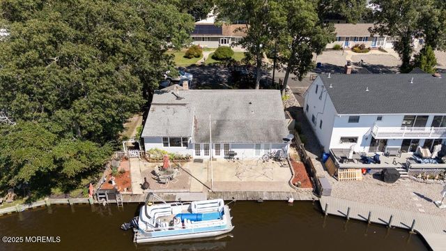 635 Oakwood Drive, Forked River, NJ 08731