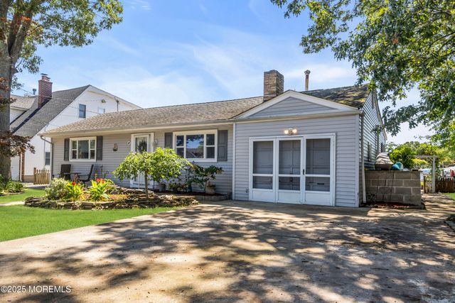 635 Oakwood Drive, Forked River, NJ 08731