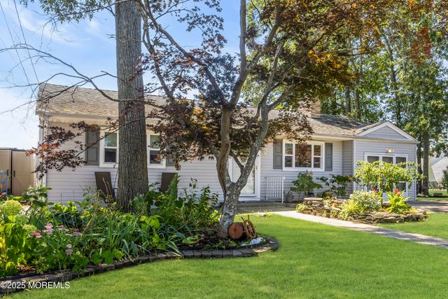 635 Oakwood Drive, Forked River, NJ 08731