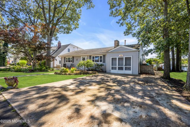 635 Oakwood Drive, Forked River, NJ 08731