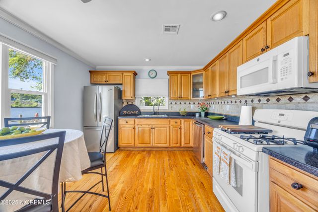 635 Oakwood Drive, Forked River, NJ 08731