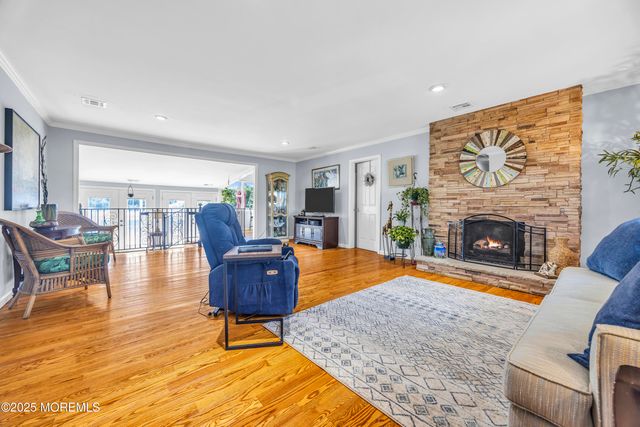 635 Oakwood Drive, Forked River, NJ 08731