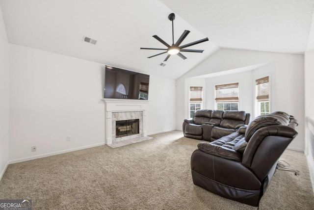30 Kingston Pointe Drive, Kingston, GA 30145