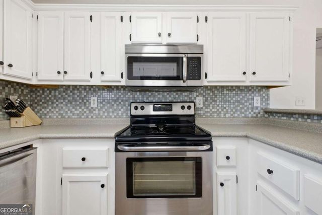 30 Kingston Pointe Drive, Kingston, GA 30145