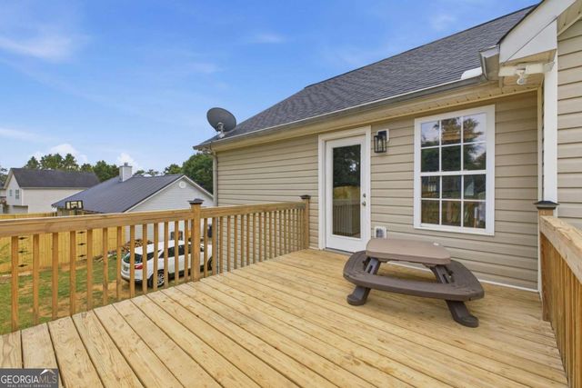 30 Kingston Pointe Drive, Kingston, GA 30145