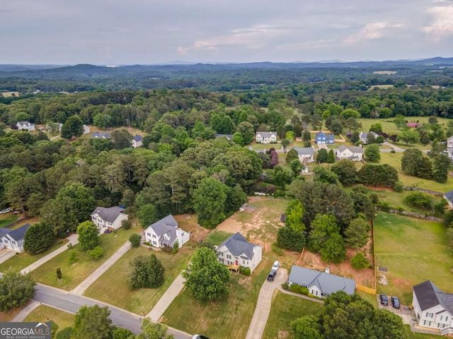 30 Kingston Pointe Drive, Kingston, GA 30145