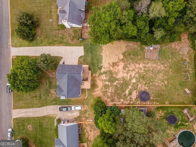 30 Kingston Pointe Drive, Kingston, GA 30145