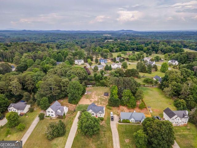 30 Kingston Pointe Drive, Kingston, GA 30145