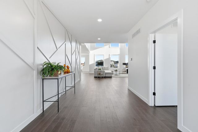 6589 Blackbird Lane, Bettendorf, IA 52722