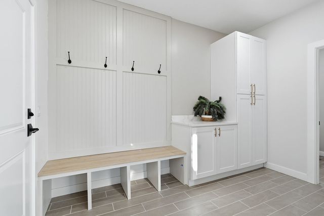 6589 Blackbird Lane, Bettendorf, IA 52722