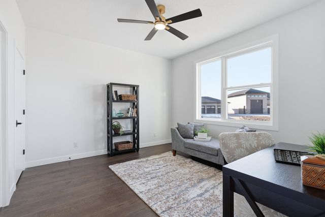 6589 Blackbird Lane, Bettendorf, IA 52722