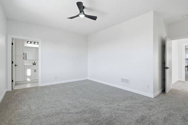 6589 Blackbird Lane, Bettendorf, IA 52722