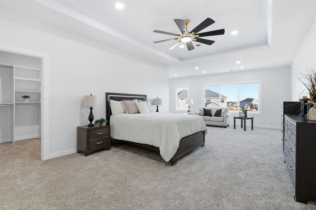 6589 Blackbird Lane, Bettendorf, IA 52722