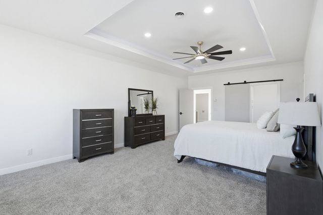 6589 Blackbird Lane, Bettendorf, IA 52722