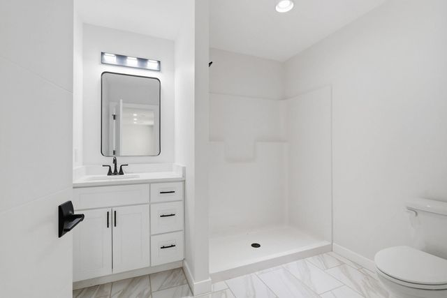 6589 Blackbird Lane, Bettendorf, IA 52722