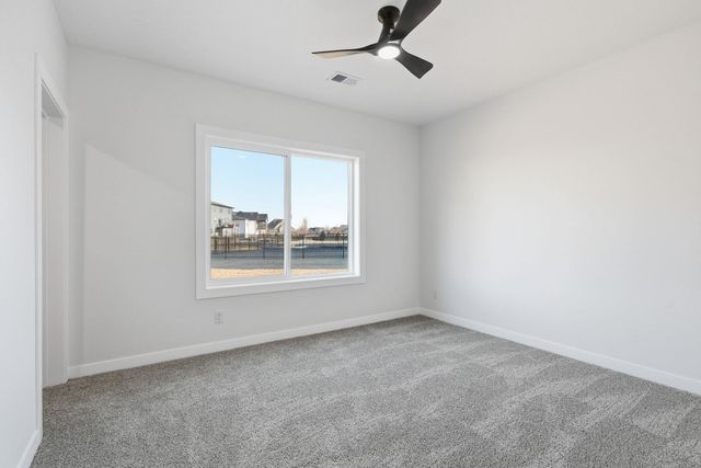 6589 Blackbird Lane, Bettendorf, IA 52722