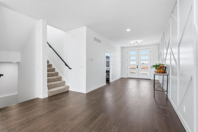 6589 Blackbird Lane, Bettendorf, IA 52722