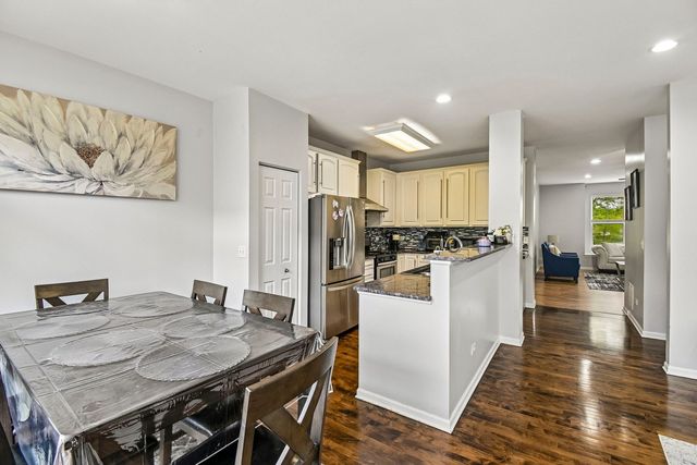 5507 Cambridge Way, Hanover Park, IL 60133
