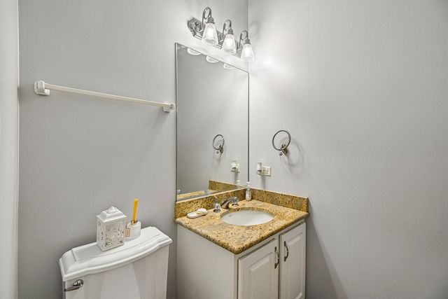 5507 Cambridge Way, Hanover Park, IL 60133