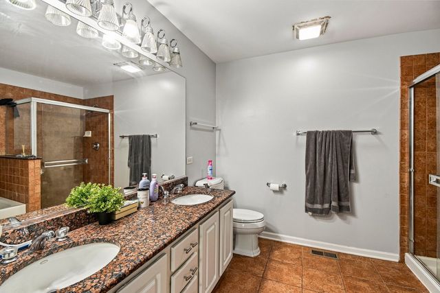 5507 Cambridge Way, Hanover Park, IL 60133