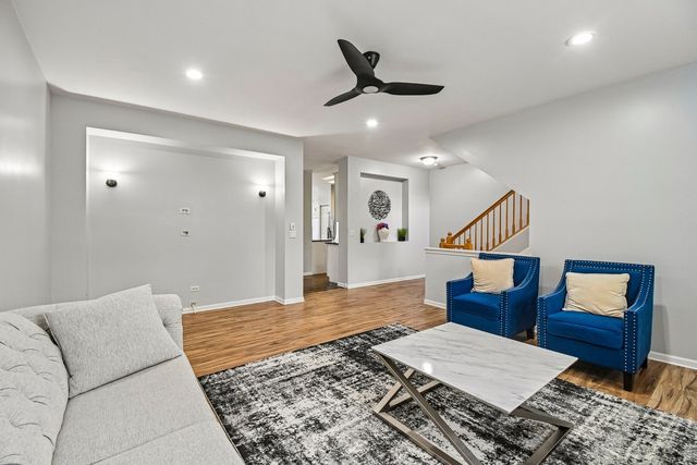 5507 Cambridge Way, Hanover Park, IL 60133