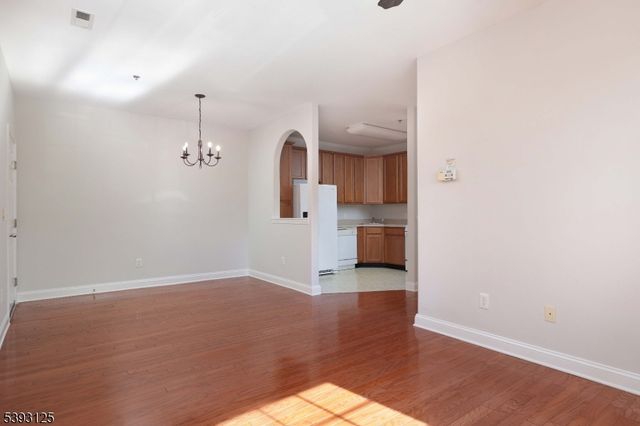 221 Windmill Ct, Lopatcong Twp., NJ 08865