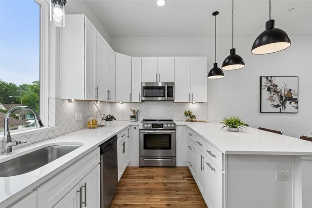 5647 Live Oak Street 101, Dallas, TX 75206