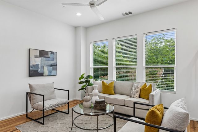 5647 Live Oak Street 101, Dallas, TX 75206