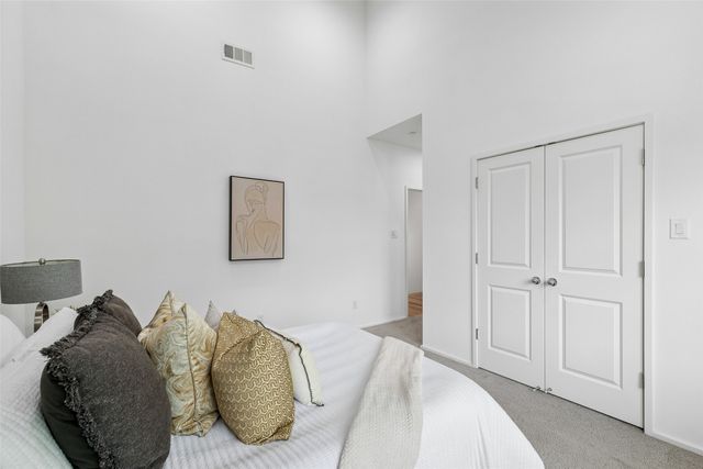 5647 Live Oak Street 101, Dallas, TX 75206