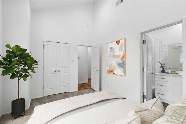 5647 Live Oak Street 101, Dallas, TX 75206