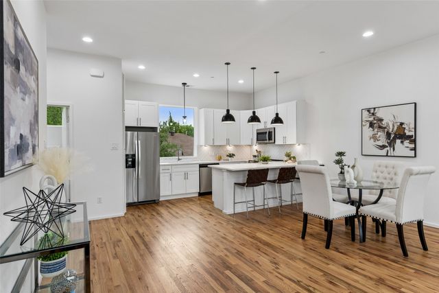 5647 Live Oak Street 101, Dallas, TX 75206