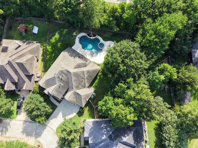 107 Jordans Place, Montgomery, TX 77316
