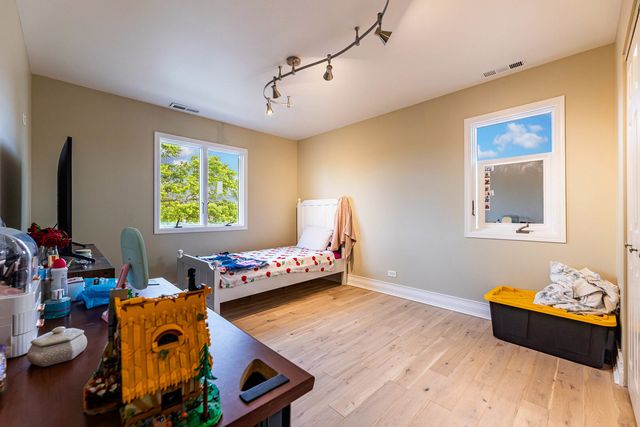 6017 S Monitor Avenue, Chicago, IL 60638