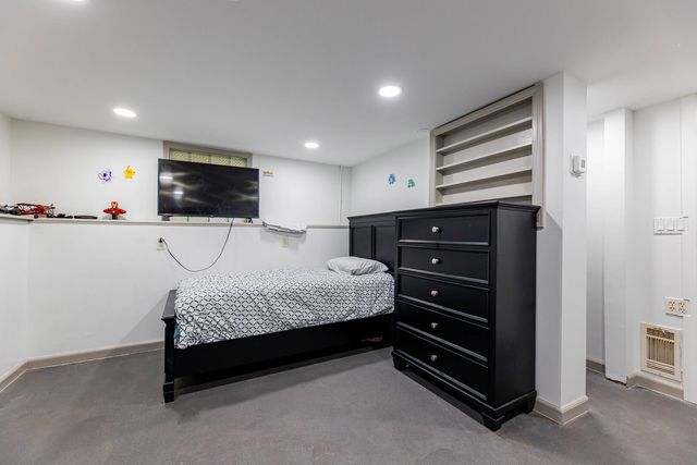 6017 S Monitor Avenue, Chicago, IL 60638