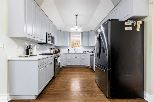 6017 S Monitor Avenue, Chicago, IL 60638