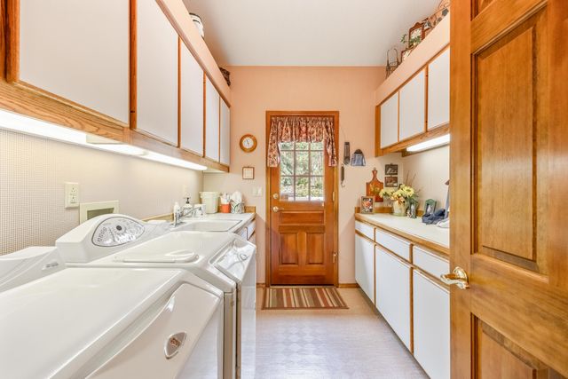 20468 Steamboat Court, Bend, OR 97702