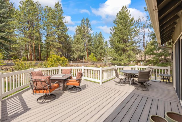 20468 Steamboat Court, Bend, OR 97702