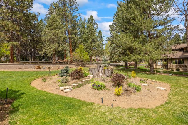 20468 Steamboat Court, Bend, OR 97702