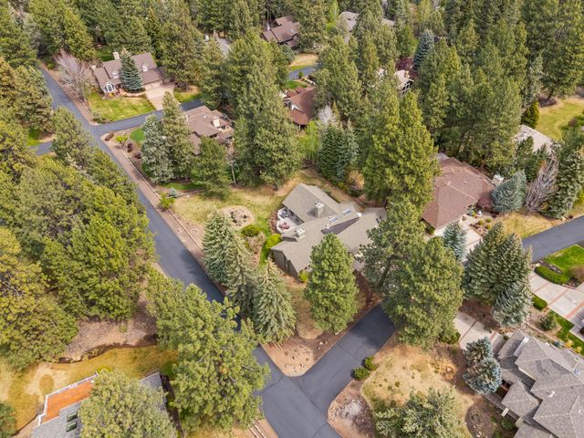 20468 Steamboat Court, Bend, OR 97702
