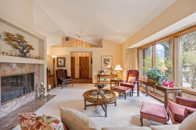 20468 Steamboat Court, Bend, OR 97702