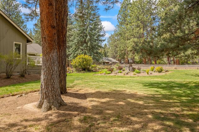20468 Steamboat Court, Bend, OR 97702