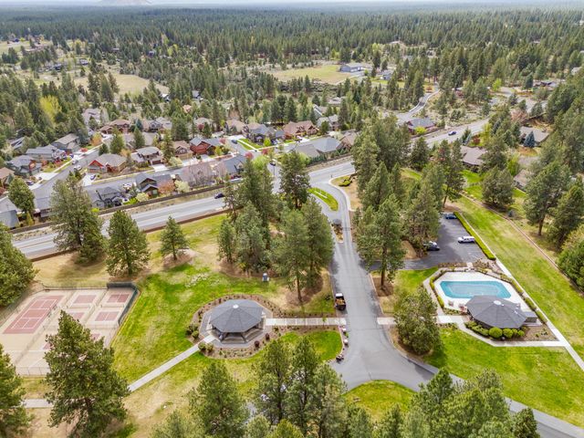 20468 Steamboat Court, Bend, OR 97702
