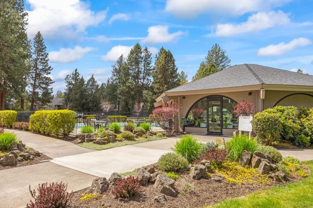 20468 Steamboat Court, Bend, OR 97702