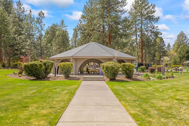 20468 Steamboat Court, Bend, OR 97702